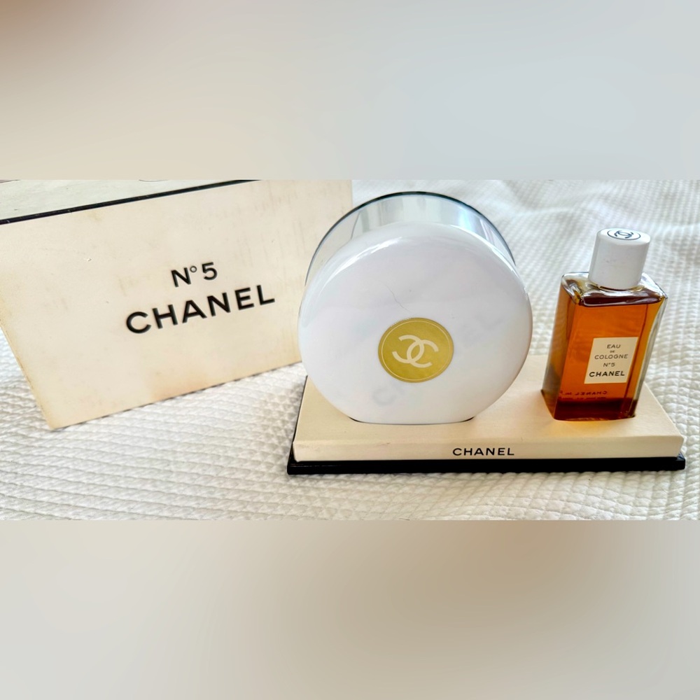 CHANEL No. 5 powder and scent vintage display set in box